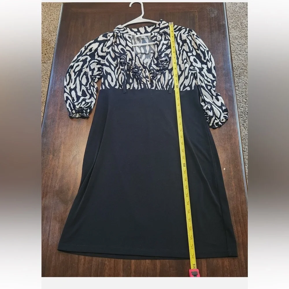 Lucy & Laurel Black and Cream Long Sleeve Dress - Picture 4 of 7